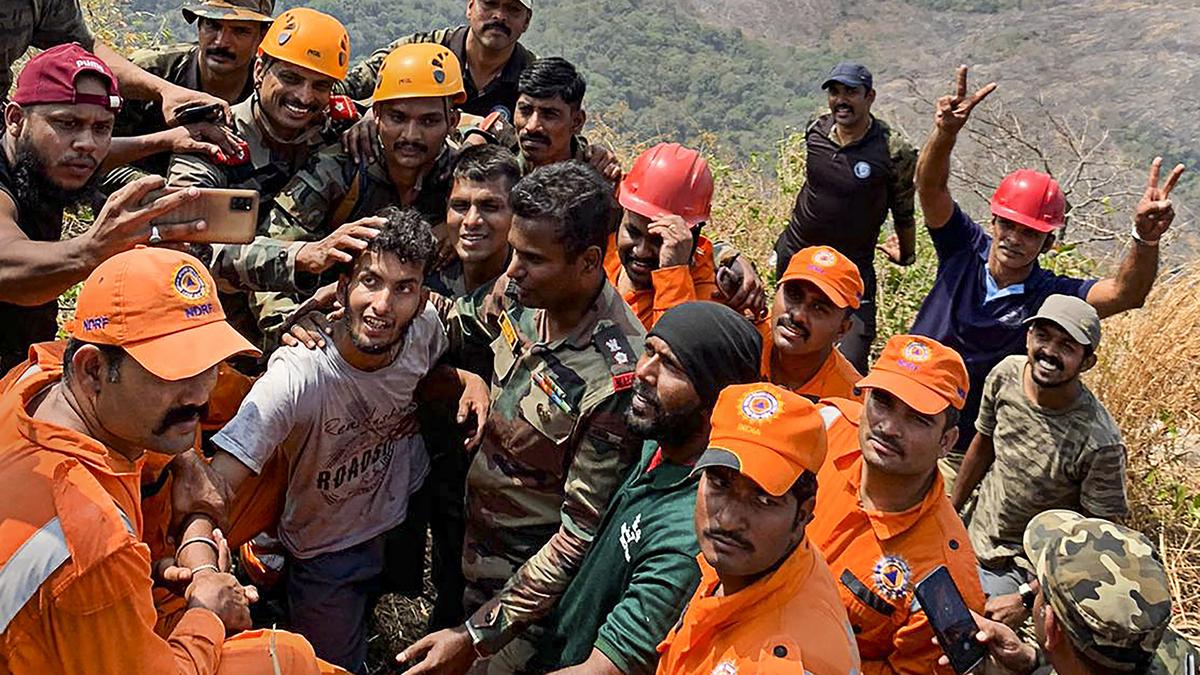 Mother and brother of youth rescued from Malampuzha crevice by Army two years ago found dead on railway tracks