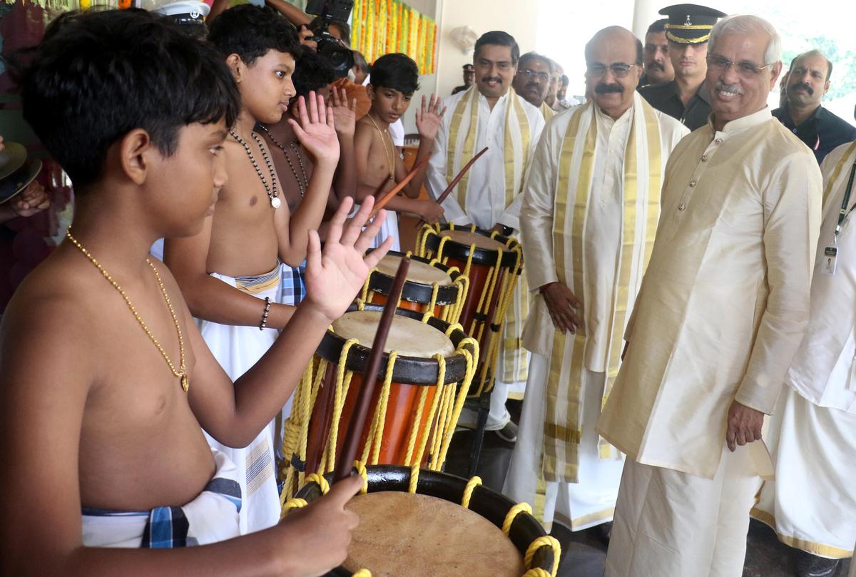 thehindu.com - The Hindu Bureau - Strive for mastery, serve society: Governor tells health care graduates