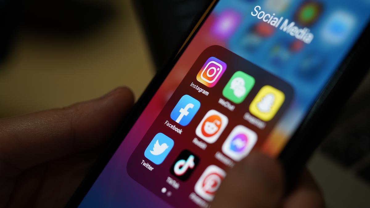 Karnataka proposes to ban social media for children under 16 years