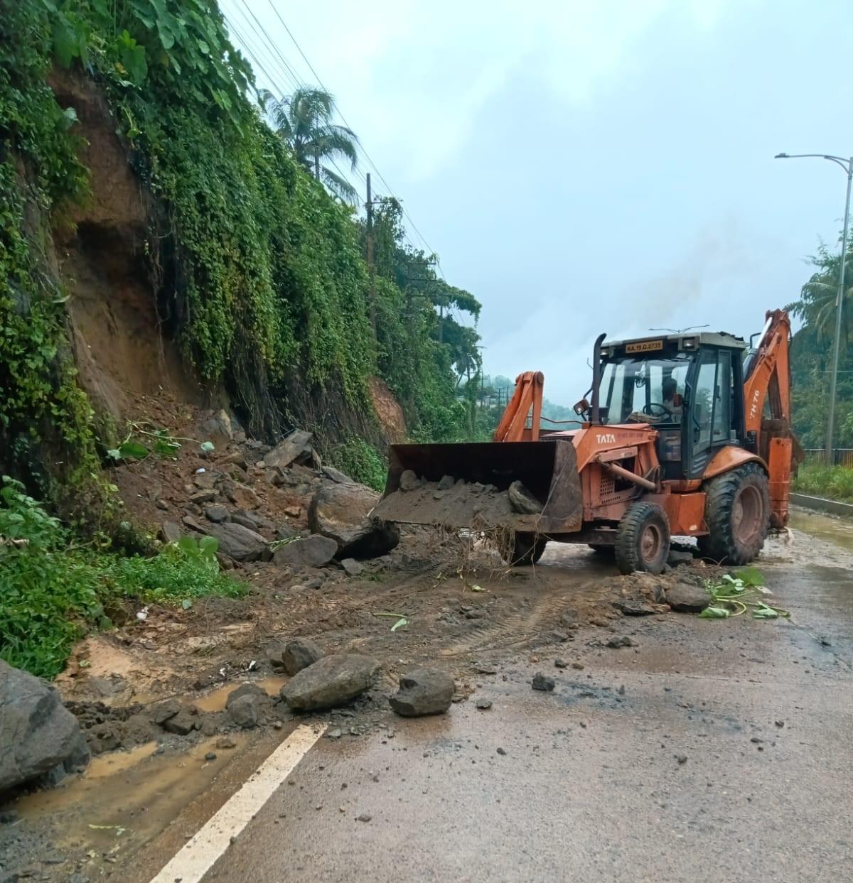 A minor landslip occurred at Bhandaribettu near B.C. Road on Bantwal-Belthangady NH 73. A minor landslip occurred at Bhandaribettu near B.C. Road on Bantwal-Belthangady NH 73.