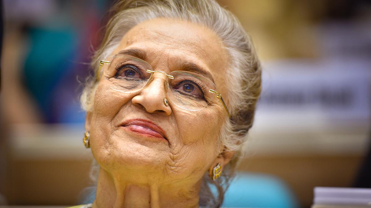 IFFI 2022: Asha Parekh retrospective, lifetime achievement to Spanish filmmaker Carlos Saura