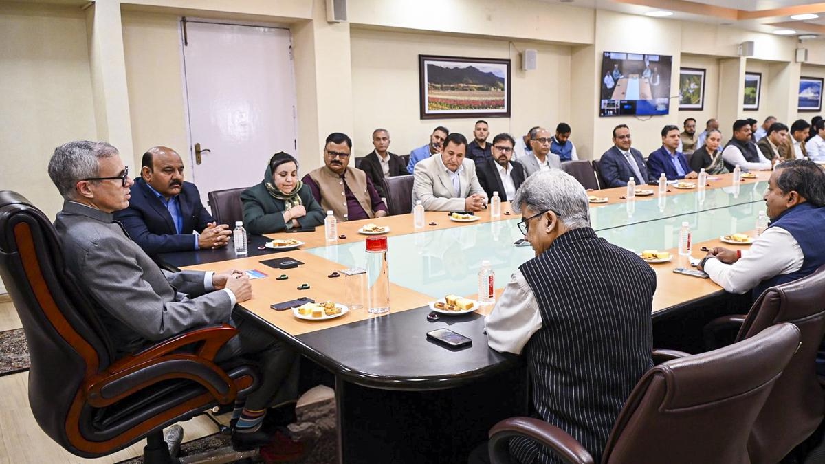 Jammu and Kashmir Government to respond to Sinha’s objections over proposed business rules soon