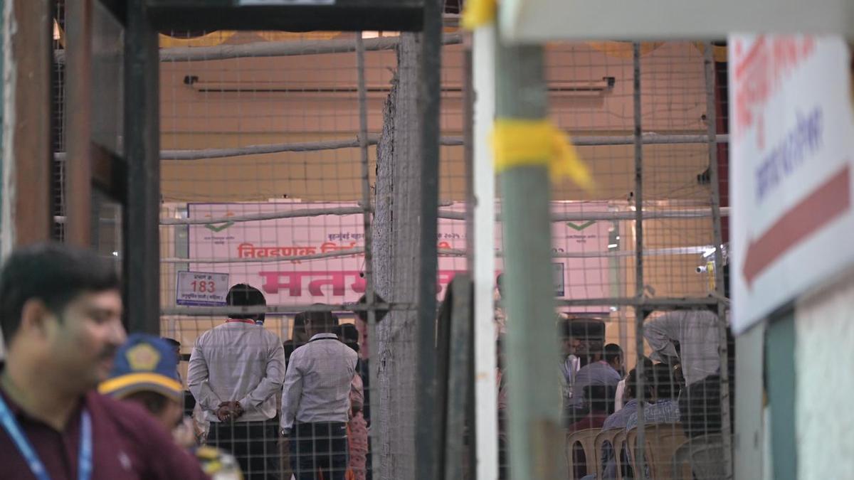 महाराष्ट्र नगरसेवक निवडणूक निकाल LIVE: भाजप, शिवसेना, काँग्रेसची प्रारंभिक विजय नोंदवणारी!