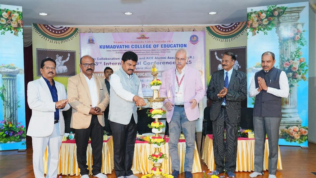 Two-day conference on education held in Karnataka’s Shikaripur
