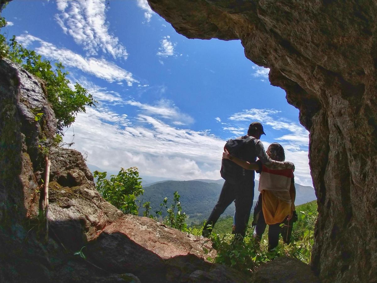 अराकू के पास चित्तमगोंडी मीडोज के ट्रेक मार्ग का एक दृश्य। अराकू के पास चित्तमगोंडी मीडोज के ट्रेक मार्ग का एक दृश्य।
