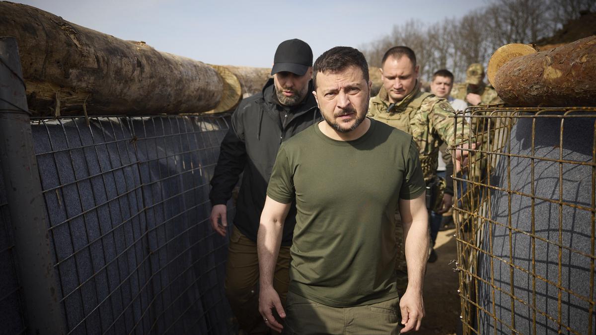 Ukraine says it foiled a Russian spy agency plot to assassinate President Zelensky