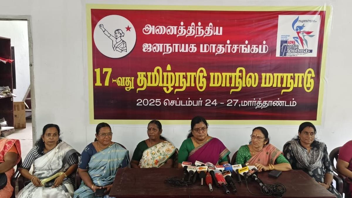 Pinarayi Vijayan to attend AIDWA State conference to be held in Marthandam  from September 24