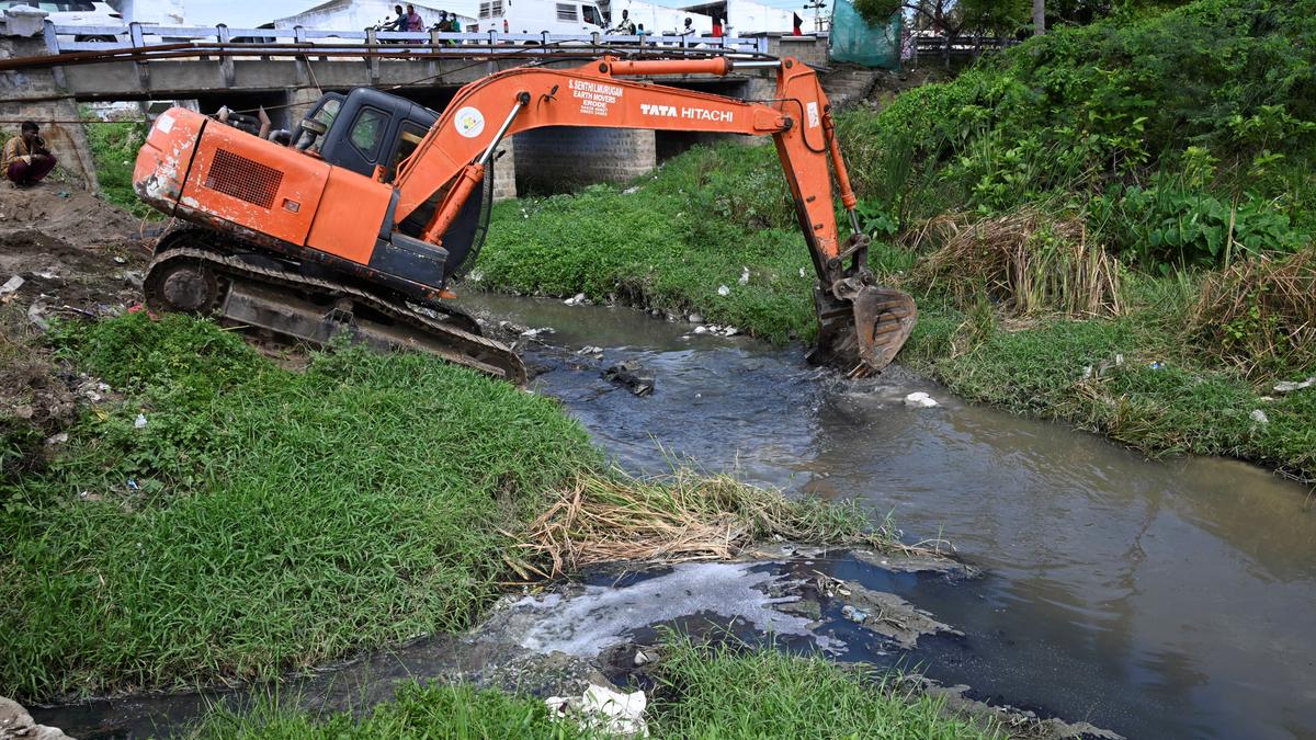 Minister warns industries in Erode against discharging effluents into water channels