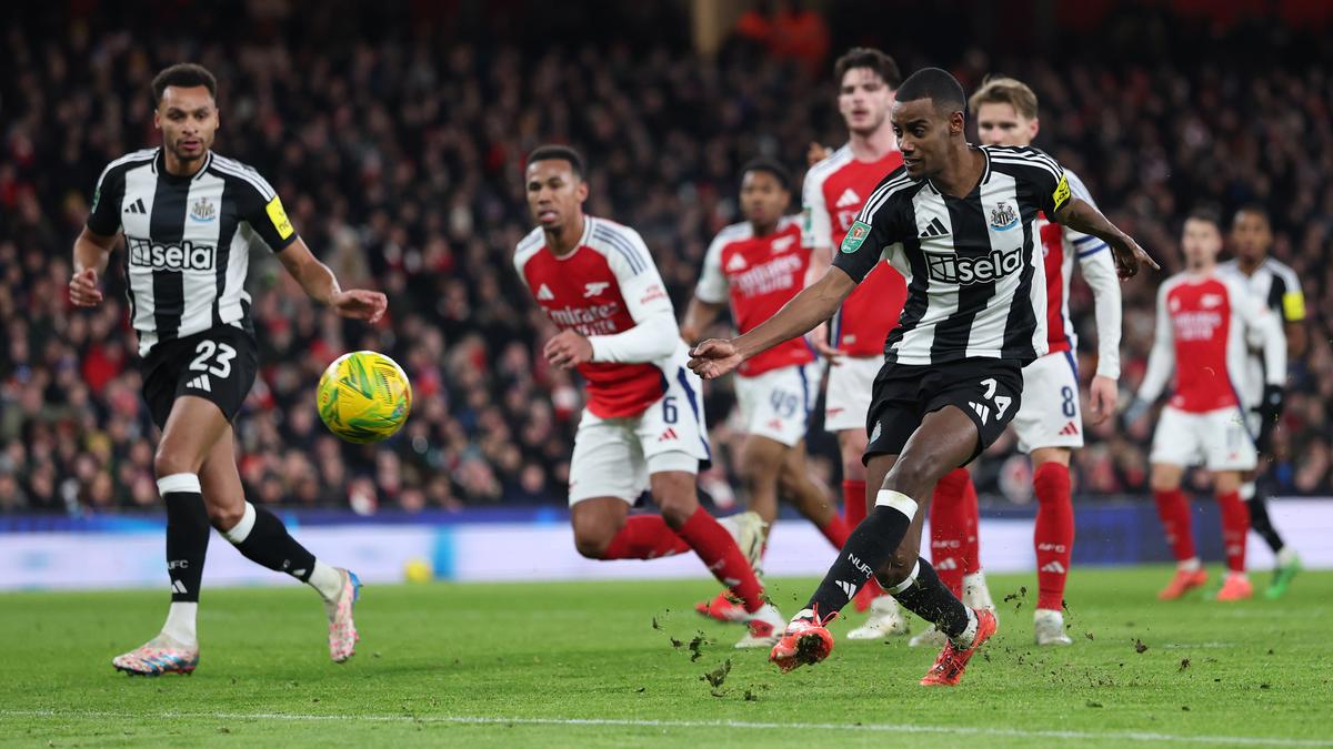 Newcastle United stuns Arsenal to close in on League Cup final