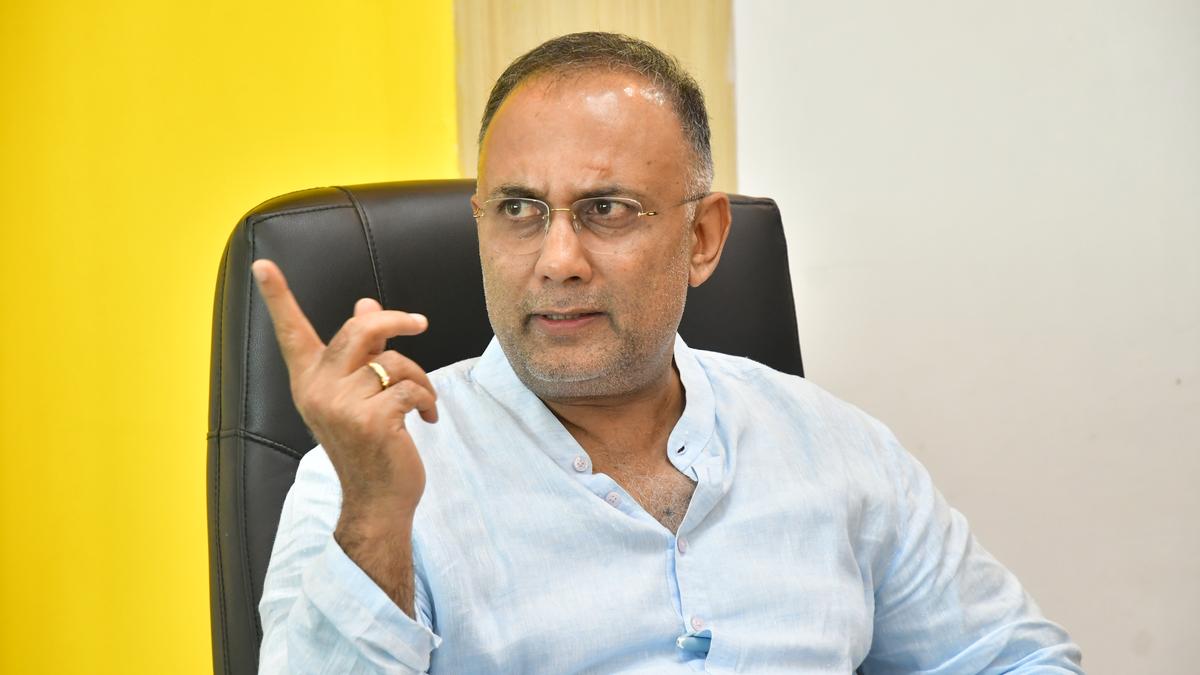 Health Minister Dinesh Gundurao visits KFD-affected areas, holds meeting with officials