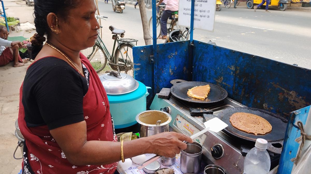 Karupatti aappam in Madurai: Meet a streetside vendor who makes this sweet treat