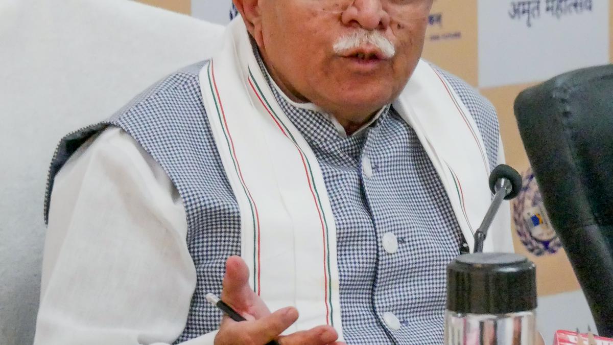 Haryana ‘managing’ its farm fire data: AAP; don’t politicise the issue, says Manohar Lal