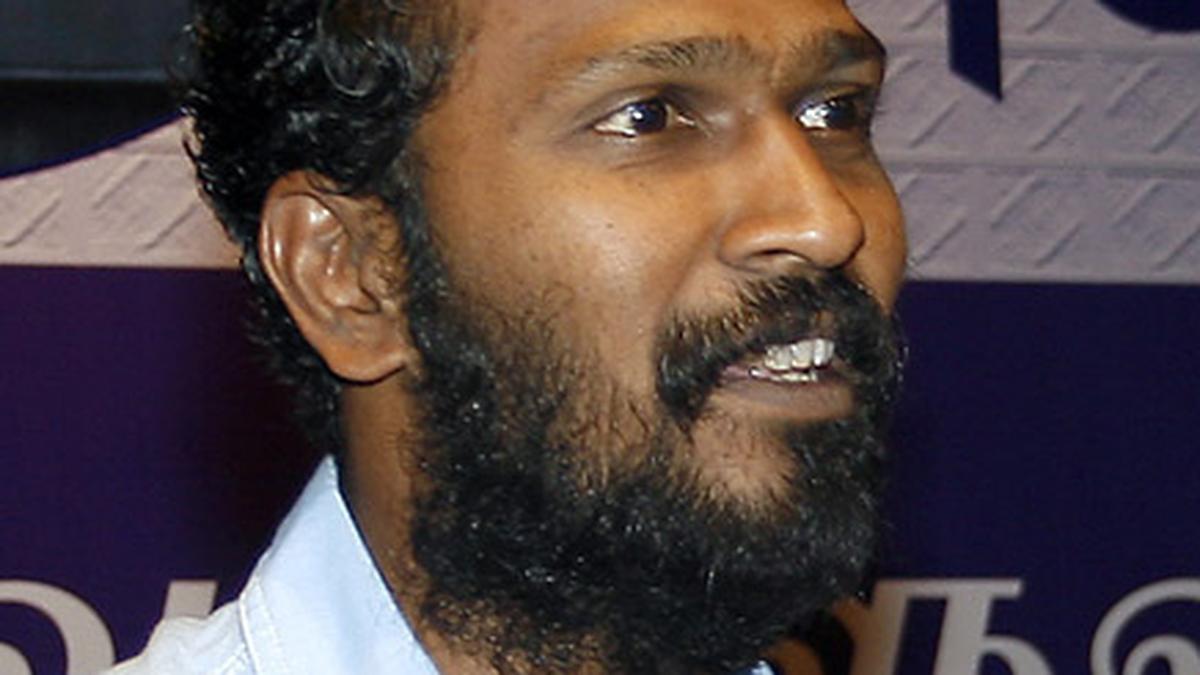 https://th-i.thgim.com/public/incoming/r76wjt/article69648491.ece/alternates/LANDSCAPE_1200/IMG_08_VETRI_MAARAN_27_0_14_1_SEAC2TDR.jpg