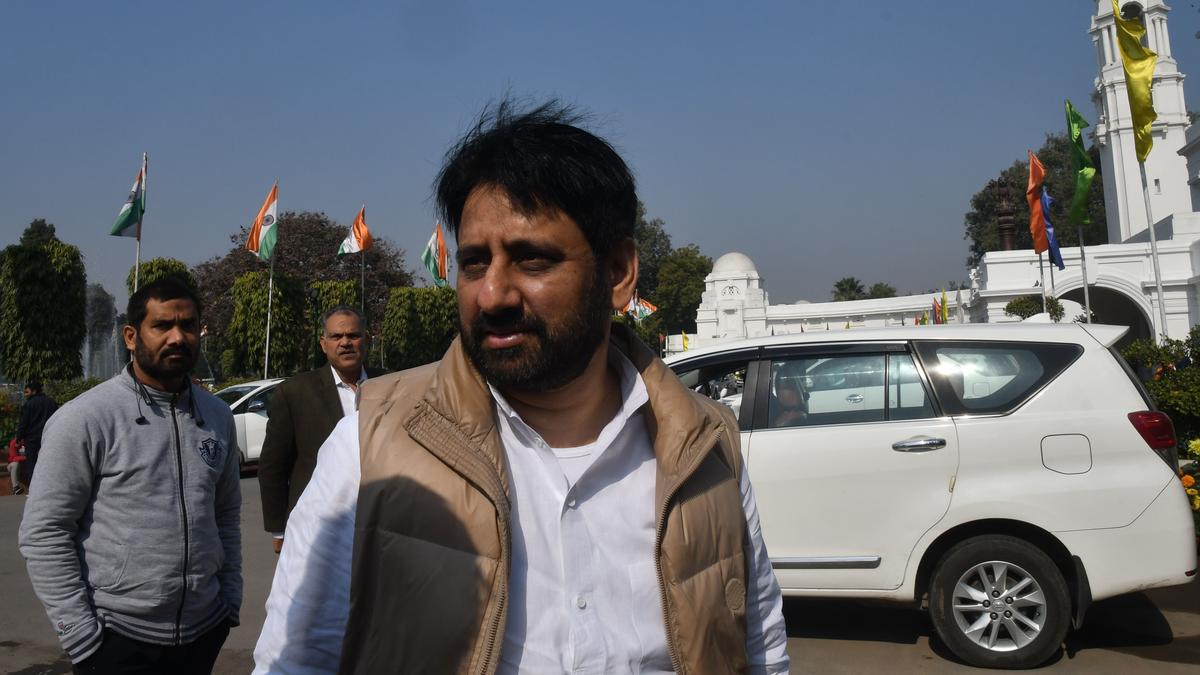 Delhi Waqf Board moves HC against Centre's decision to take over 123 waqf properties