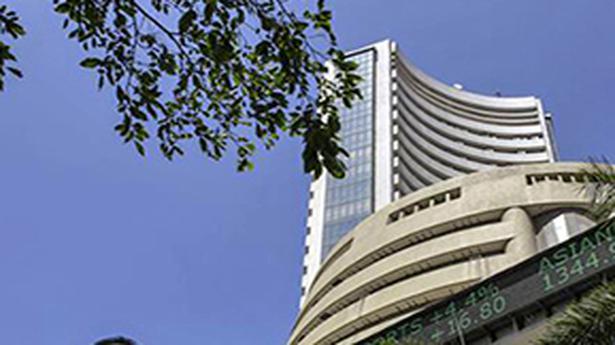 Markets fall in early trade dragged down by Reliance, weak global equities