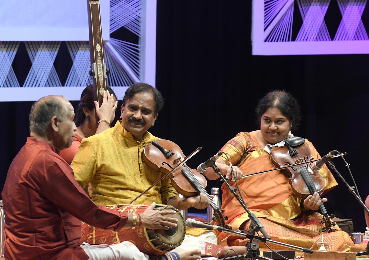 G.J.R. Krishnan and Vijayalakshmi performing at The Music Academy in Chennai on December 23, 2018. Tiruchi Sankaran is on the mridangam