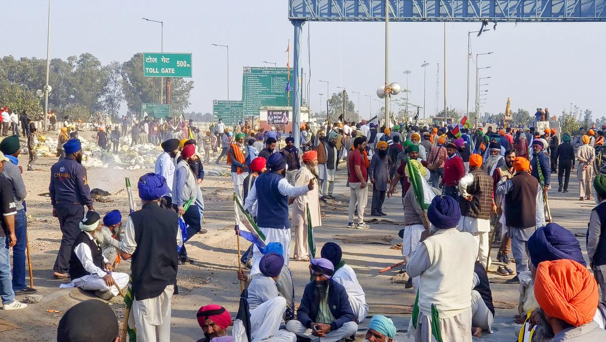 âDelhi Chaloâ protest | Haryana extends mobile internet suspension in seven districts