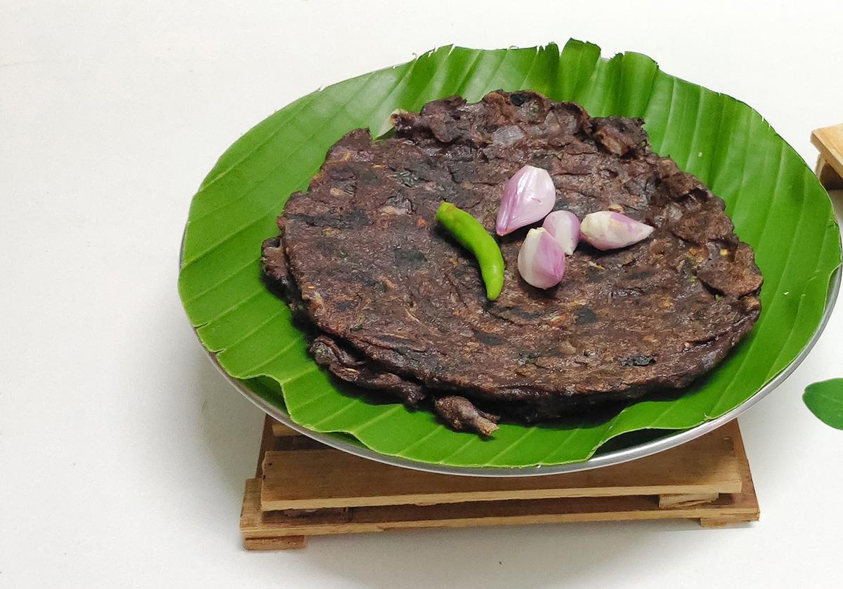 Ragi roti made with finger millet 