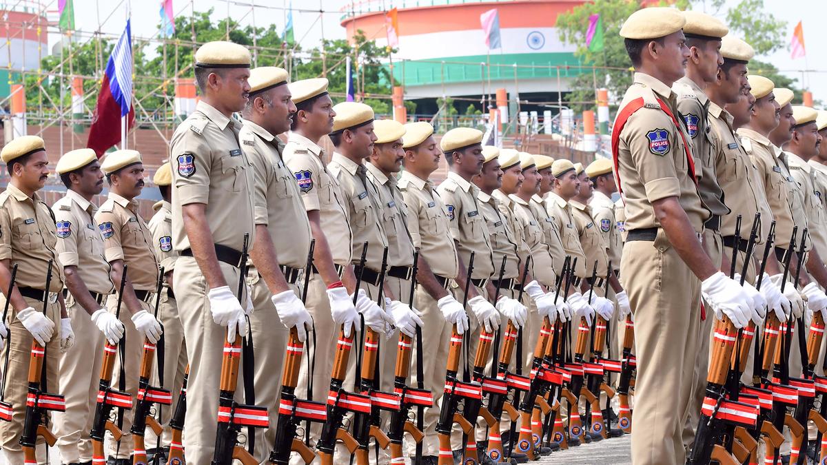 Independence Day | 954 police personnel awarded medals