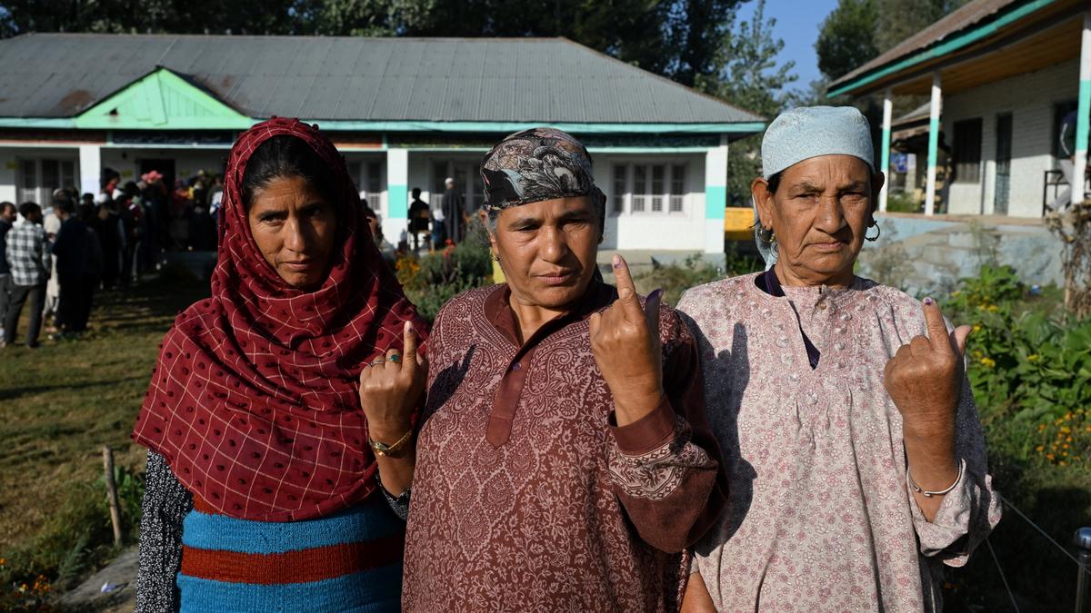 Women crucial as labharthi but not as elected MLAs in polls