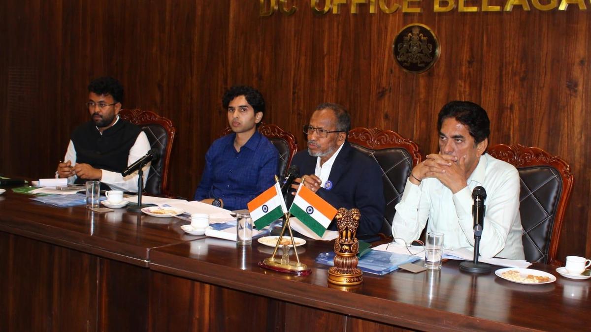 Reach Prime Minister’s new 15-point minority welfare schemes to beneficiaries, officers told