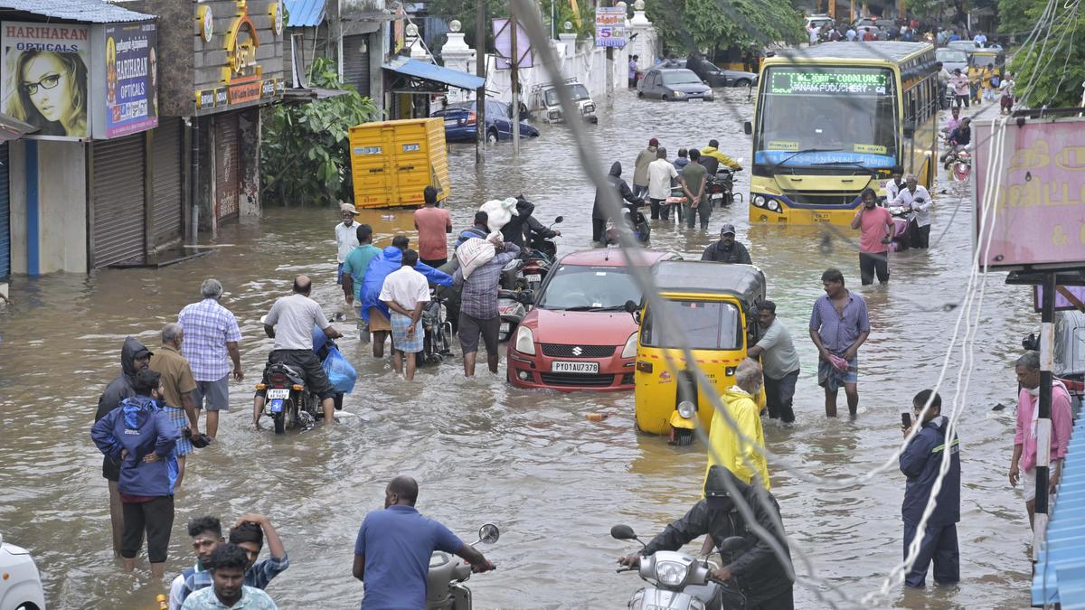 Cyclone-triggered rains leave several areas inundated&nbsp;