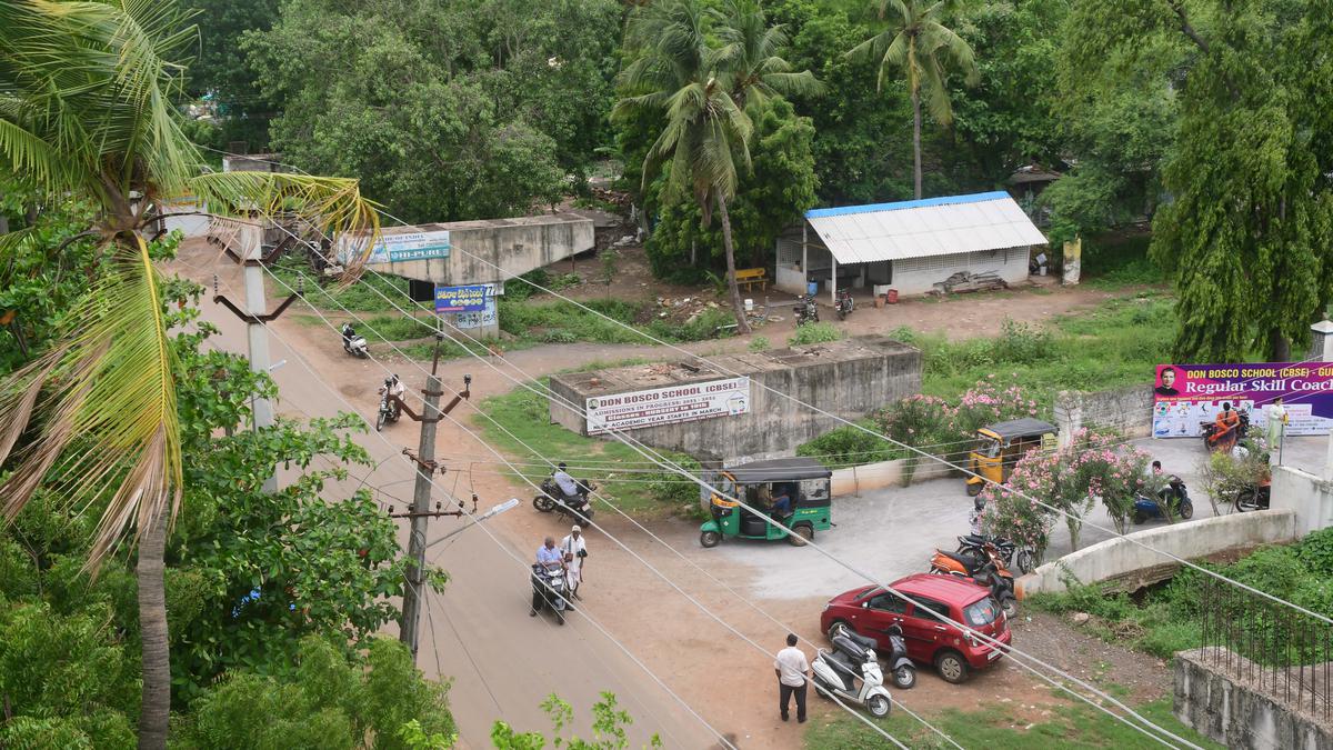 Lack of connectivity deprives Carmel Nagar of development for decades in Vijayawada