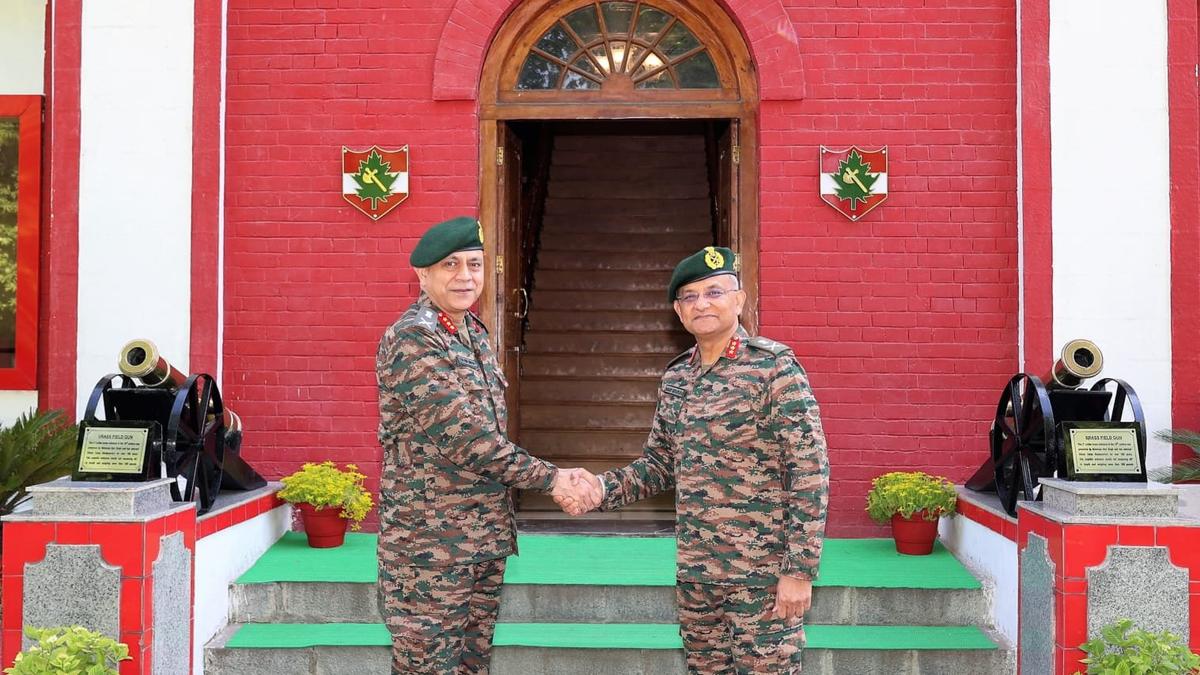 Lt. Gen. Balbir Singh takes over as GOC 15 Corps in Srinagar