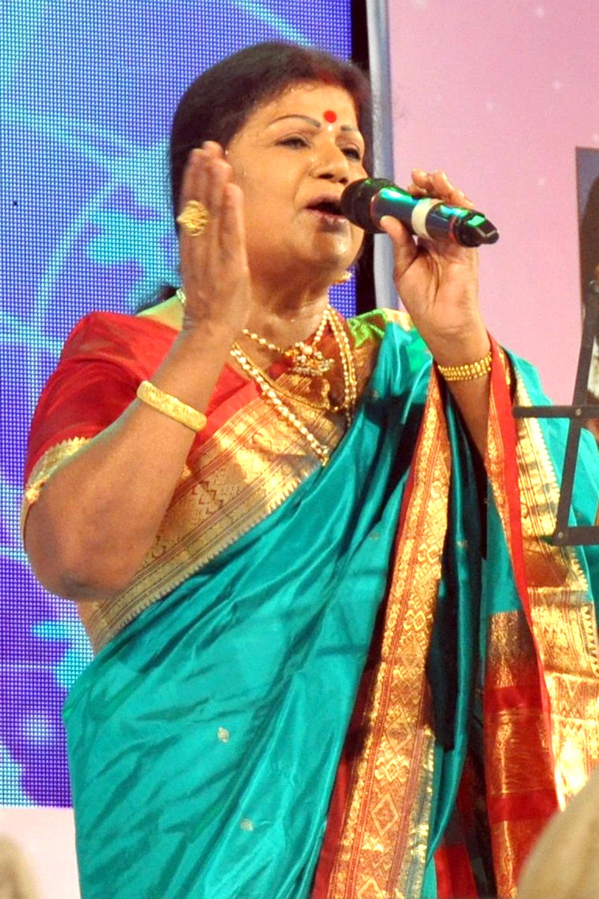 Be it a philosophical song or a romantic number L.R. Eswari is adept at singing both with ease.