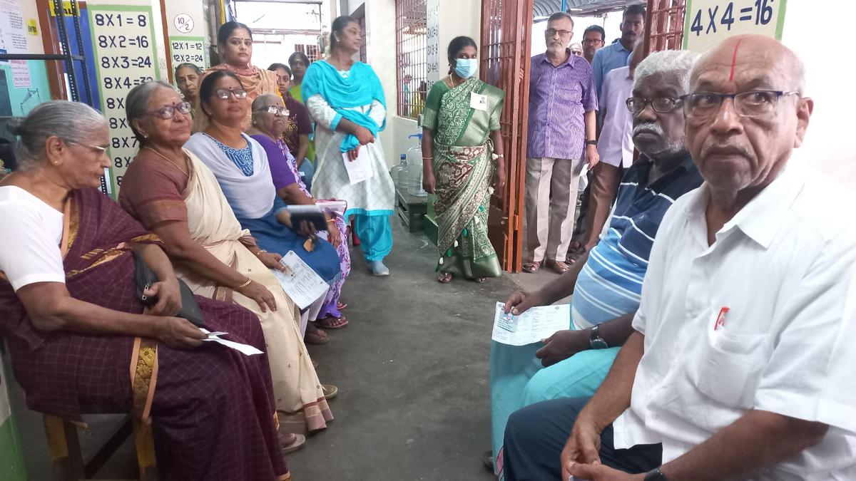 Lok Sabha polls | Polling proceeds smoothly with high turnout in Puducherry