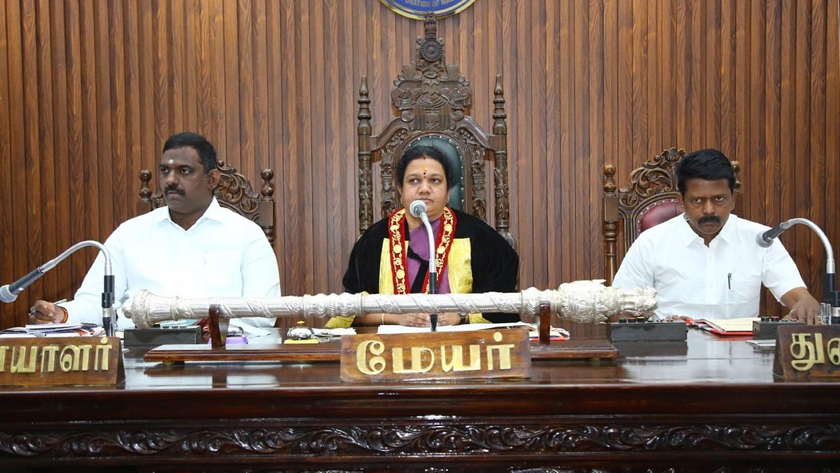 From water to garbage, members raise a wide range of issues at council meeting