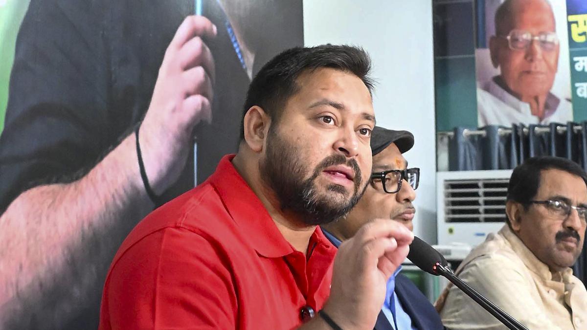 Tejashwi vows to transfer ₹30,000 on Makar Sankranti if INDIA bloc comes to power