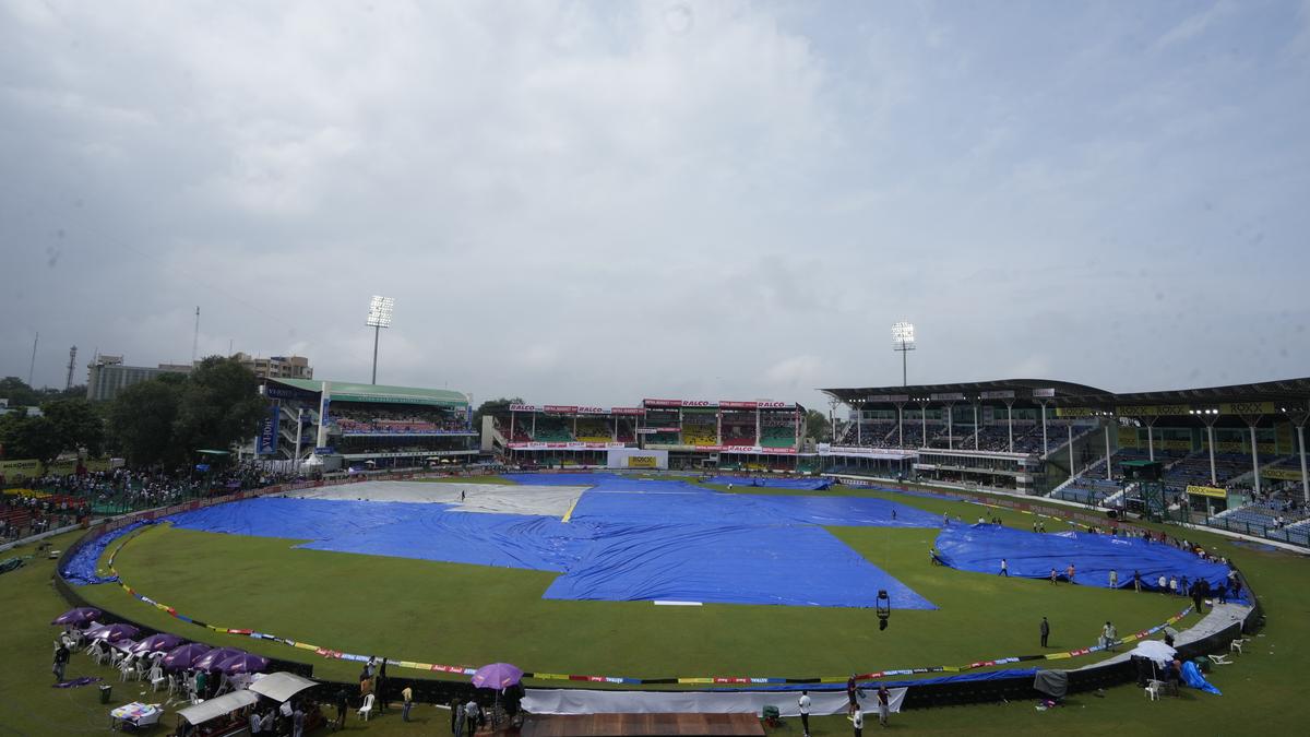 India vs Bangladesh second Test | Indian bowlers keep Bangladesh batters in check on rain-hit day