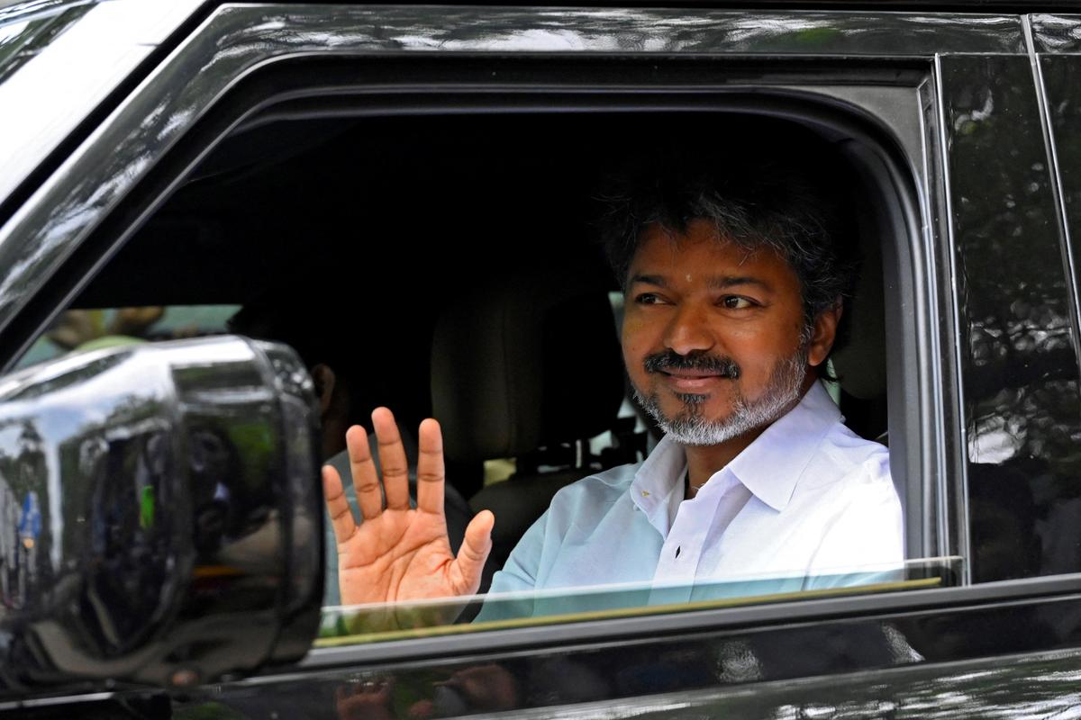 Tamil Nadu Hung Assembly: DMK Considers AIADMK Support Amid TVK Shortfall | Quick Digest