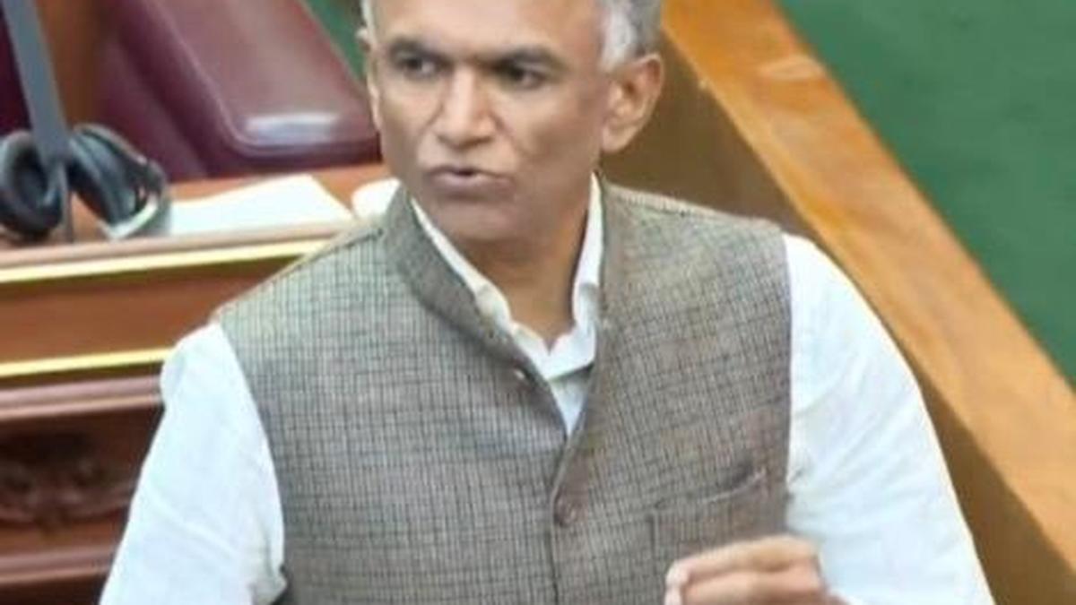 Don&rsquo;t overexploit Karnataka, Minister tells Centre