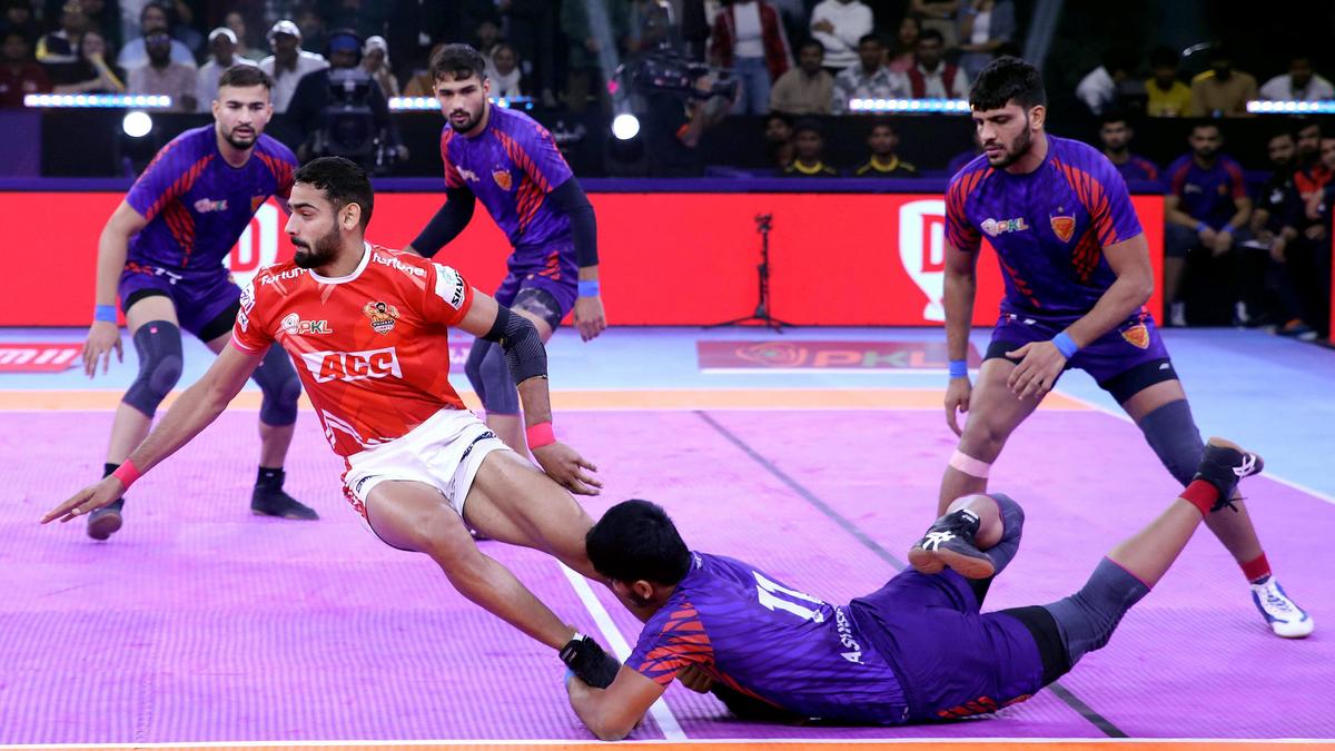 Pro Kabaddi League: Dahiya’s 20 points in vain as Gujarat Giants split points with Dabang Delhi