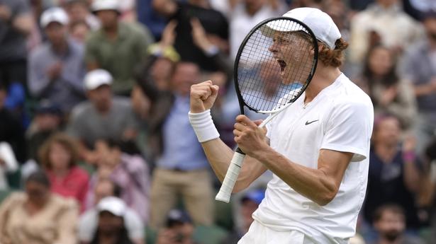 Wimbledon |  Sinner bat Alcaraz pour organiser un affrontement en quart de finale avec Djokovic