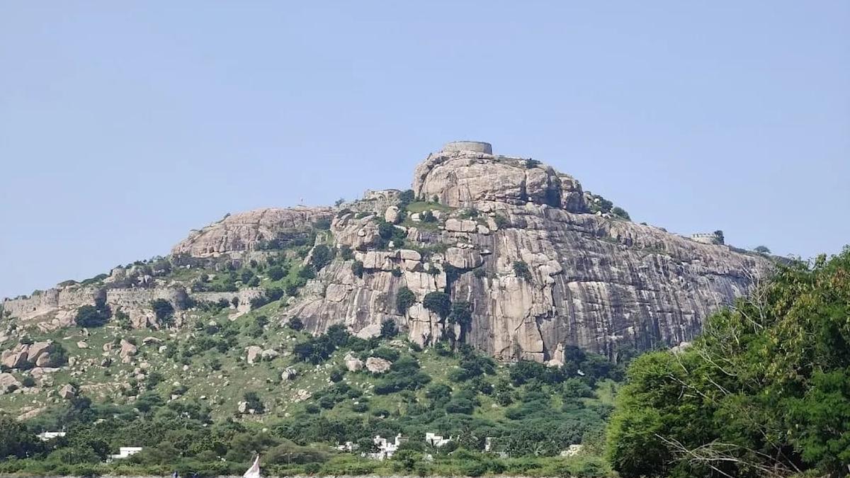 Yadgir fort to be developed at a cost of ₹100 crore by government of Karnataka