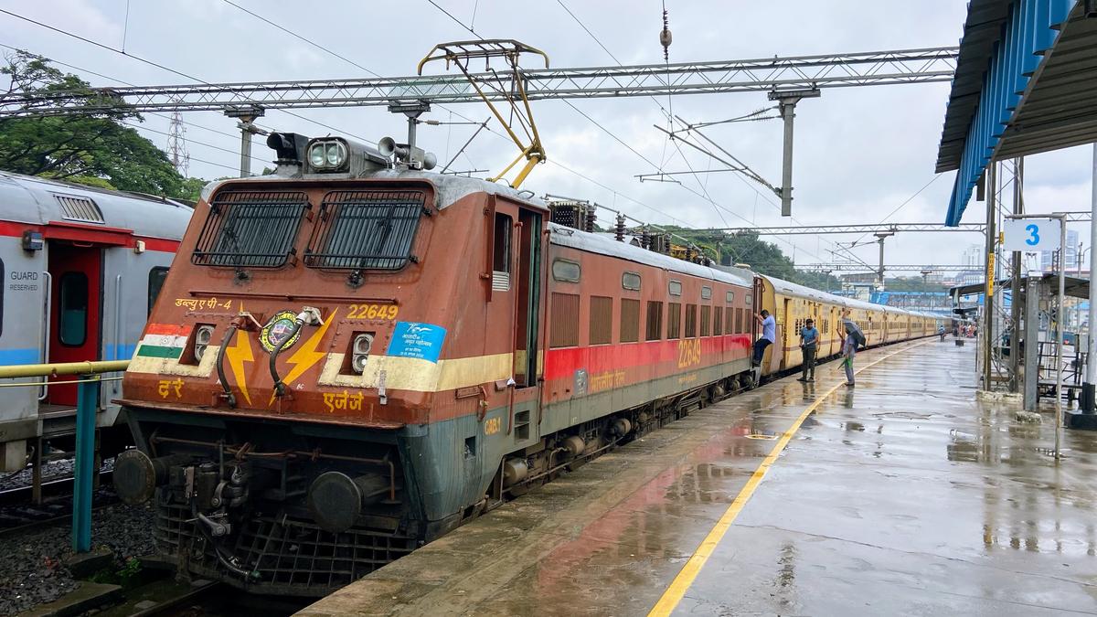 Congress complains that timings of Bengaluru-Mysuru-Murdeshwar Express are not convenient for passengers