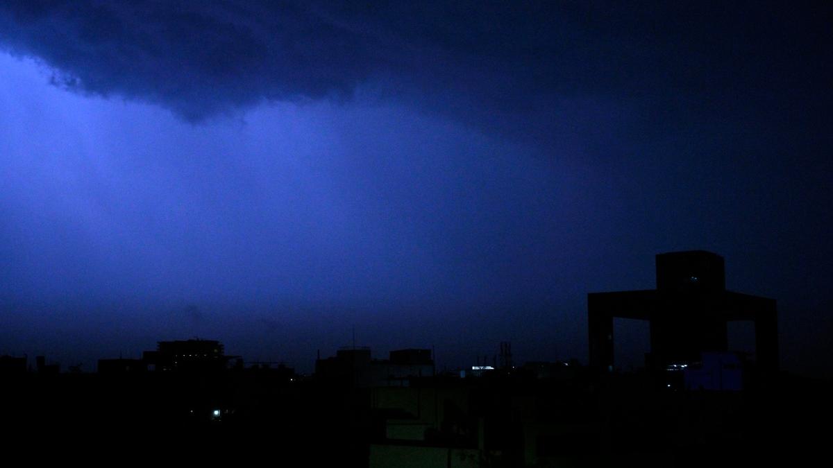 Heavy overnight rain and thunderstorms lash Hyderabad, trigger waterlogging