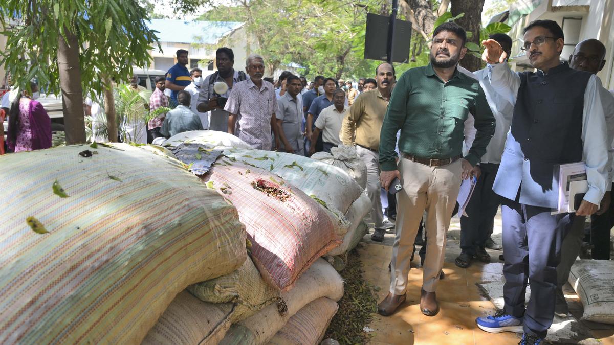 Central team inspects Cyclone Fengal damage in Villupuram