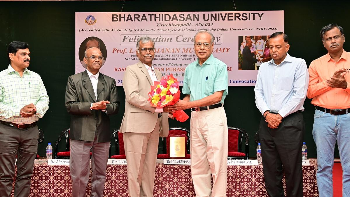 BDU felicitates Vigyan Shri award-winner M. Lakshmanan