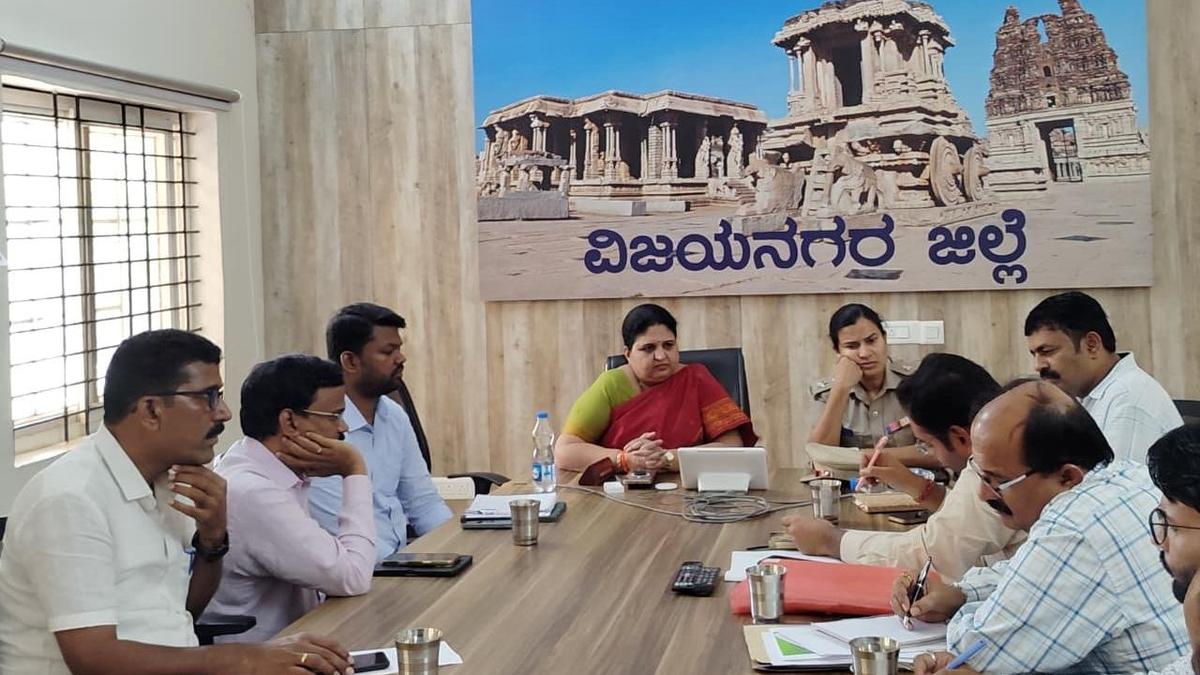Vijayanagara Deputy Commissioner sets August-end deadline for completion of Hampi Road railway overbridge