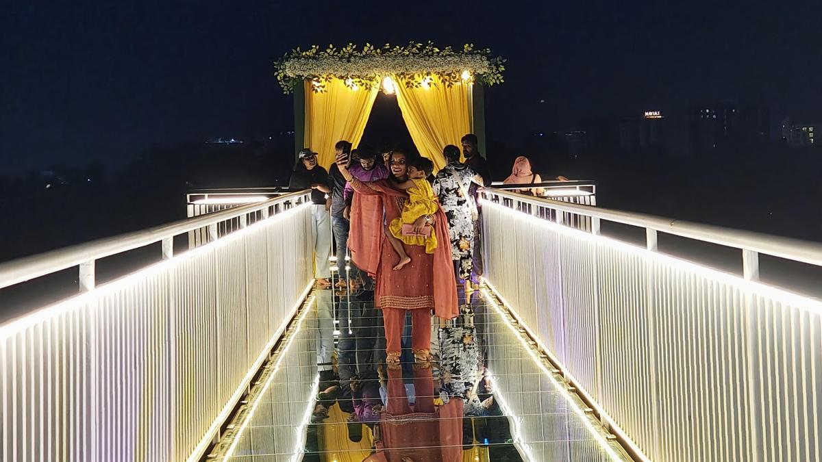 Explore the Akkulam Glass Bridge in Thiruvananthapuram for an adrenaline-filled, scenic experience
