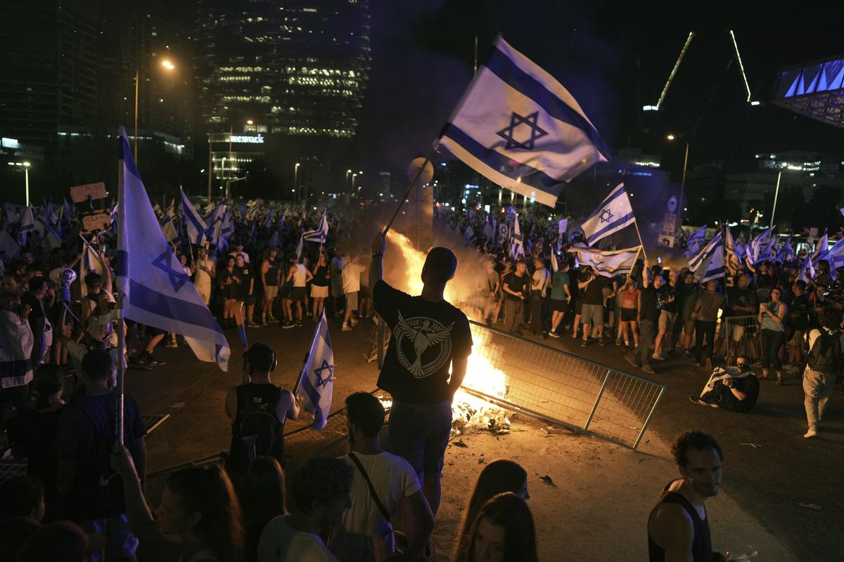 Israeli doctors walk off the job and more strikes are threatened after law  weakening courts passes - The Hindu