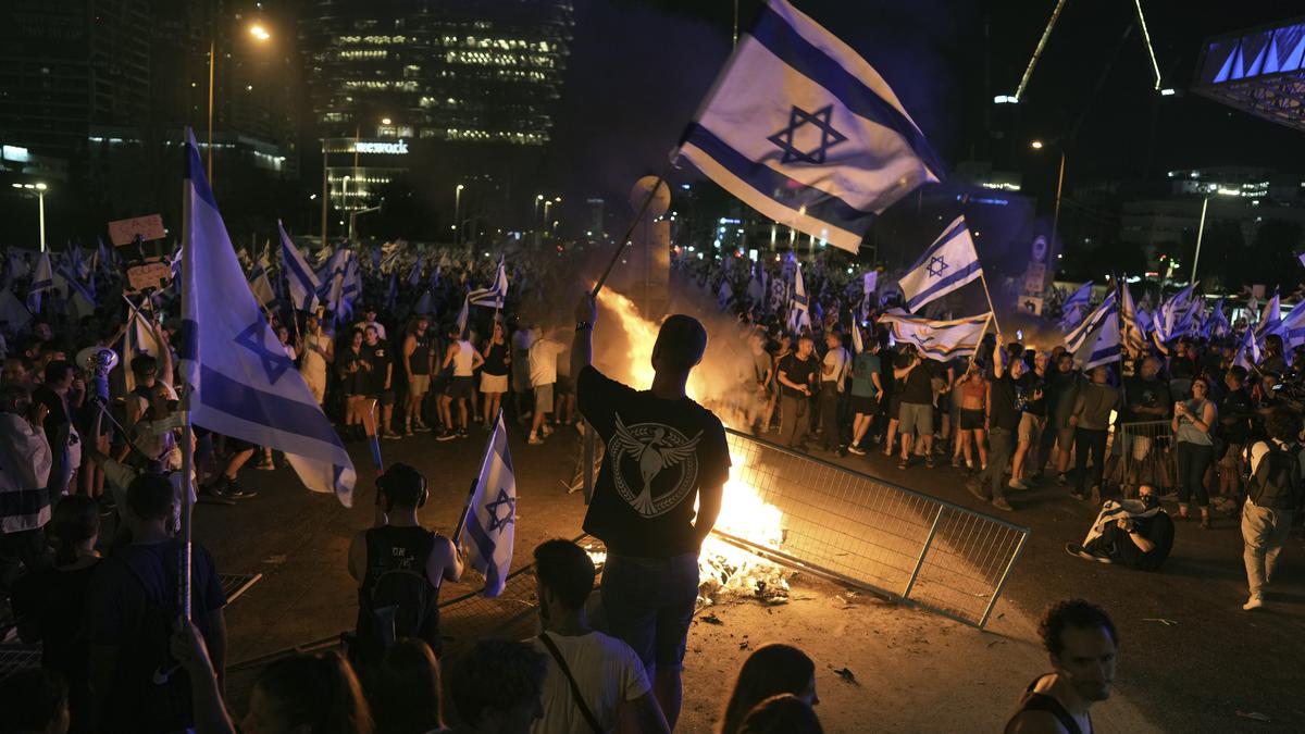 Israeli Doctors Walk Off The Job And More Strikes Are Threatened After ...