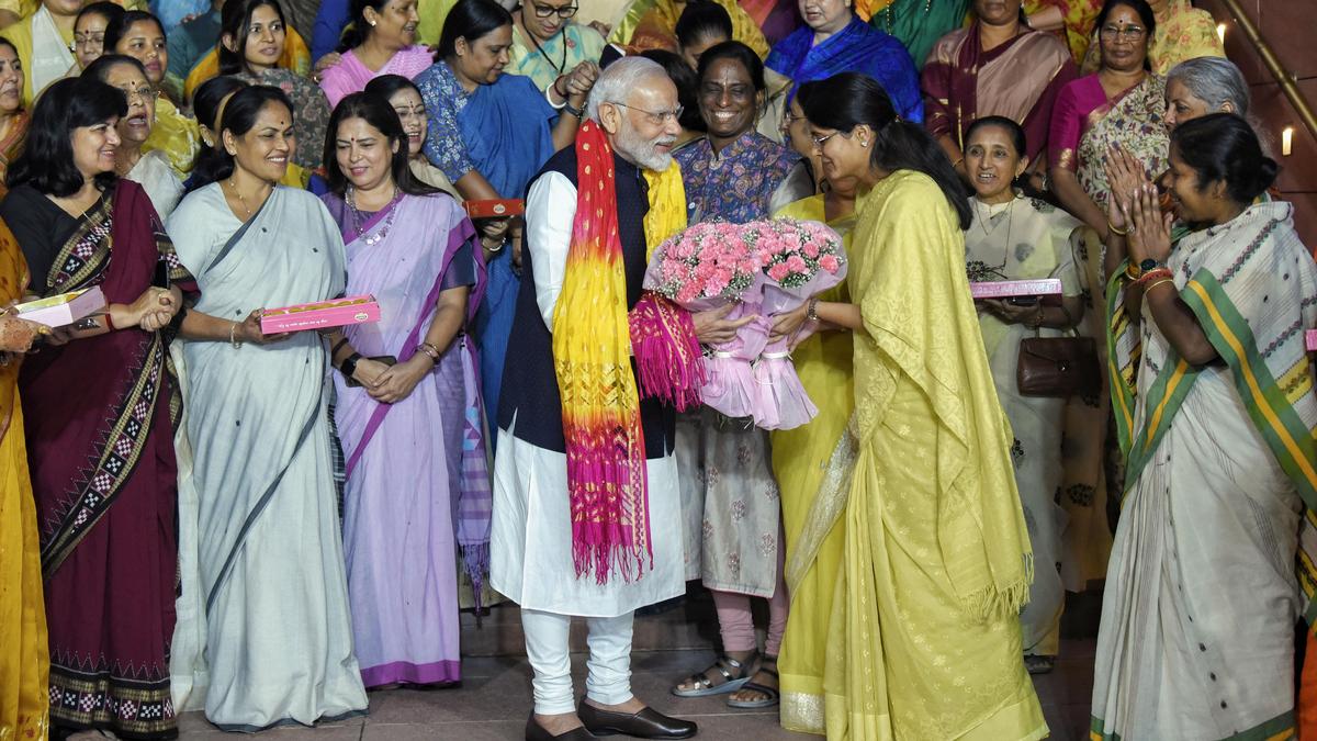 संसद की विशेष बैठक लाइव: इंडिया ब्लॉक के सांसद संविधान (131वां संशोधन) विधेयक पर रणनीति तैयार करने के लिए बैठक करेंगे