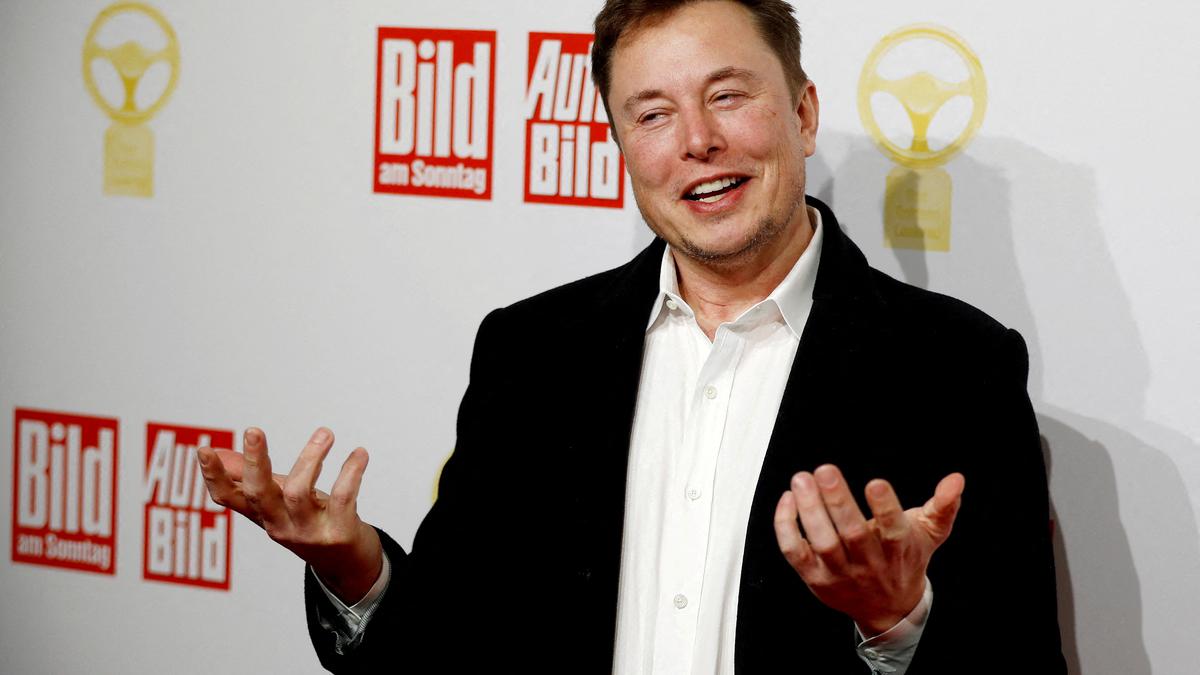 Elon Musk pushes for paid blue ticks; news publishers push back