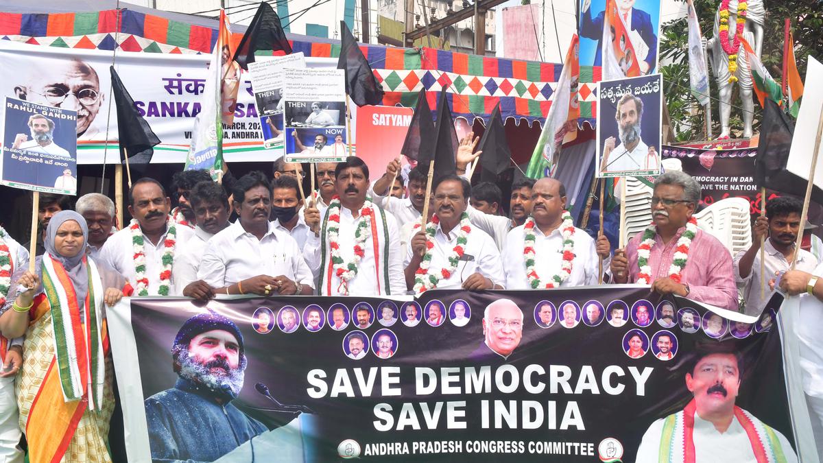 APCC holds ‘Sankalpa Satyagraha Deeksha’ in protest against Rahul Gandhi’s disqualification