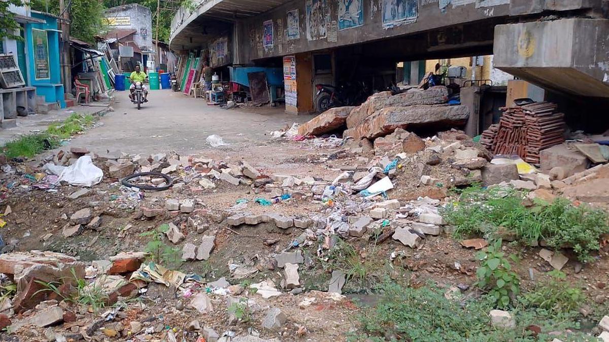 Councillors rake up issue of bad roads in Virudhunagar town